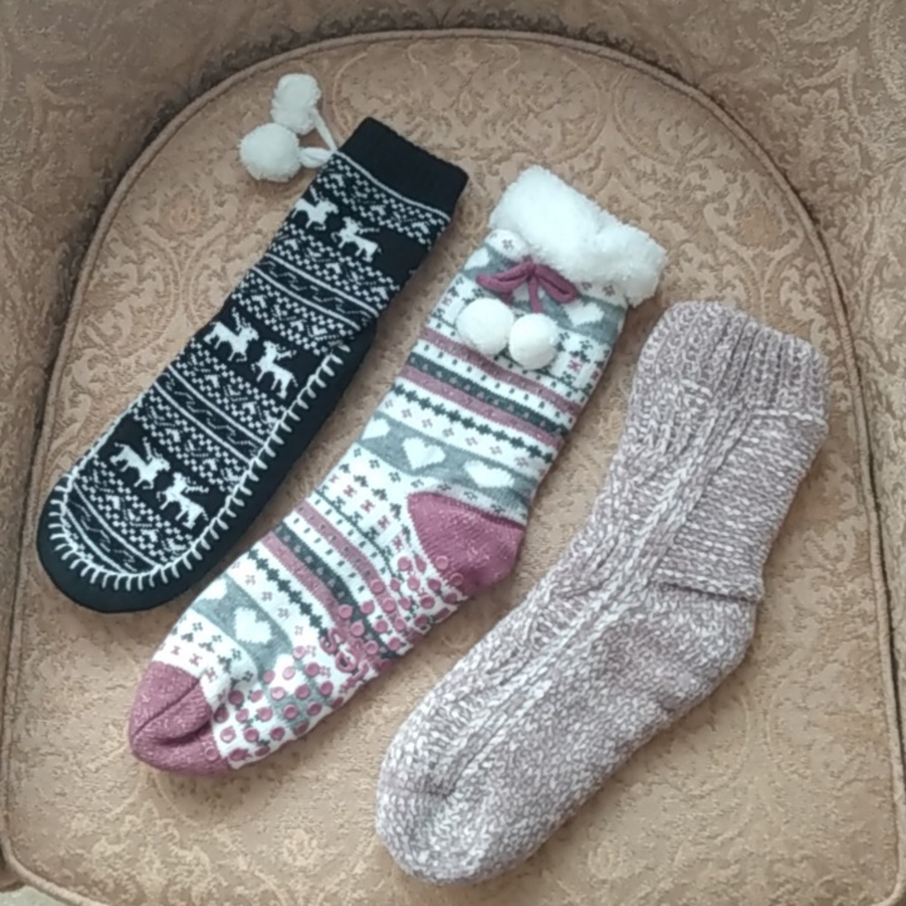 NWOT - slipper socks - black, grey, rose + white - 6-6.5 - 3 pairs